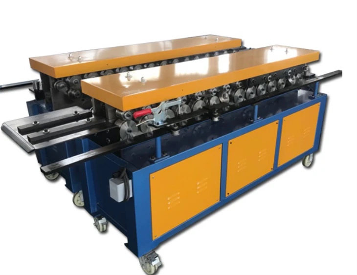 Flanschformmaschine für Kanalfertigungsgeräte